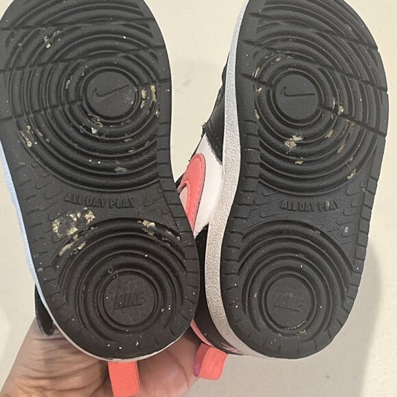 NIKE Kids Court Borough Mid 2 Black/Sunset Pulse-White Pink Size 12 - Picture 7 of 9